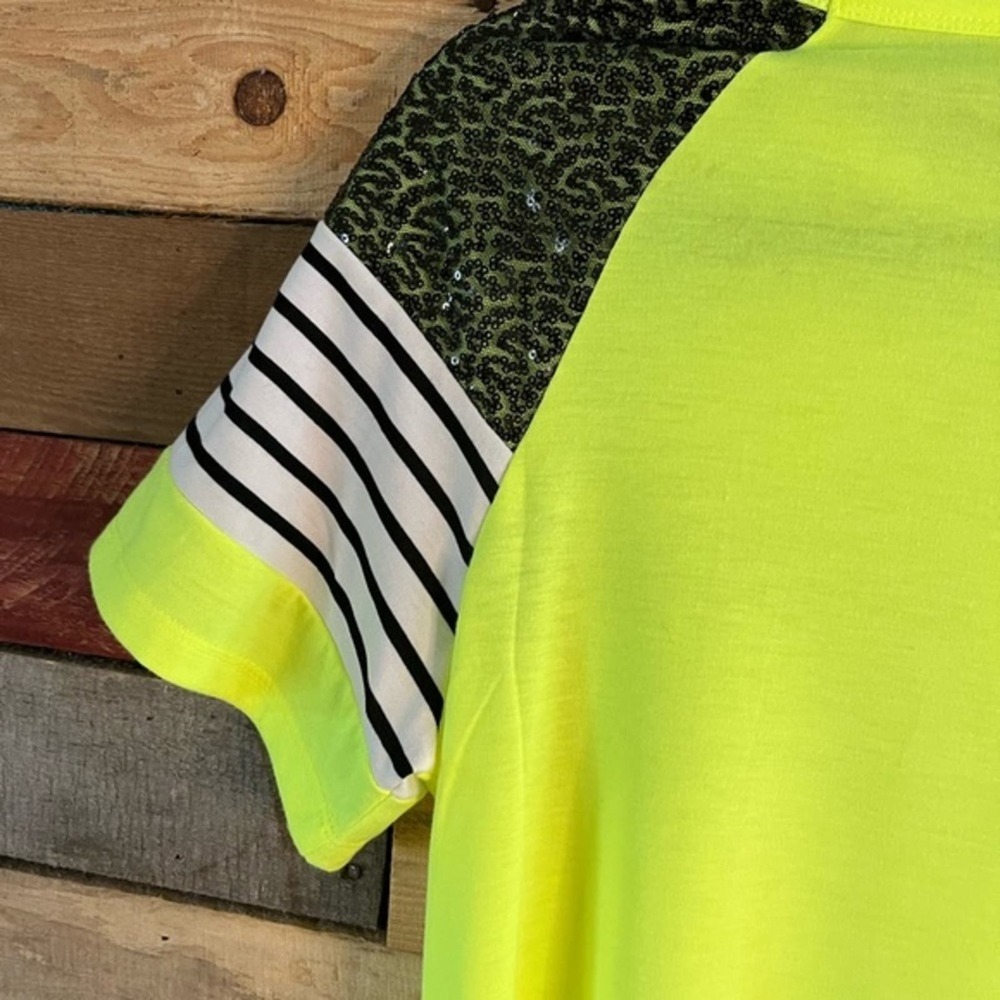 Sunshine & Rodeos Neon Sequin Shoulder Top Size Medium - Picture 6 of 11